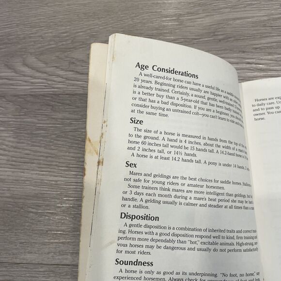 VTG Lot Of 4 Boy Scouts Of America Merit Badge Series Boys Life Handbook - Picture 11 of 11